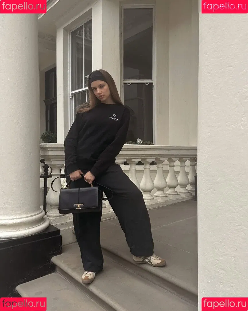 Xenia Tchoumitcheva Onlyfans Photo Gallery 