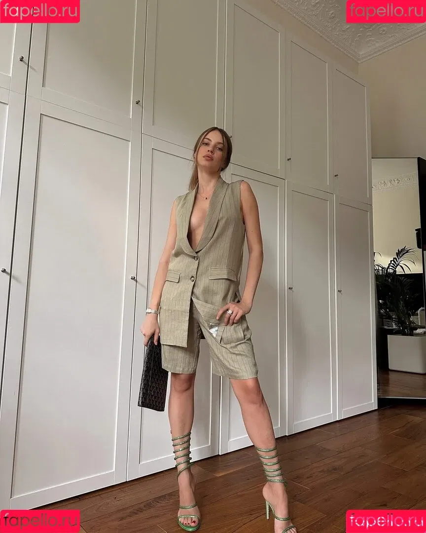 Xenia Tchoumitcheva Onlyfans Photo Gallery 