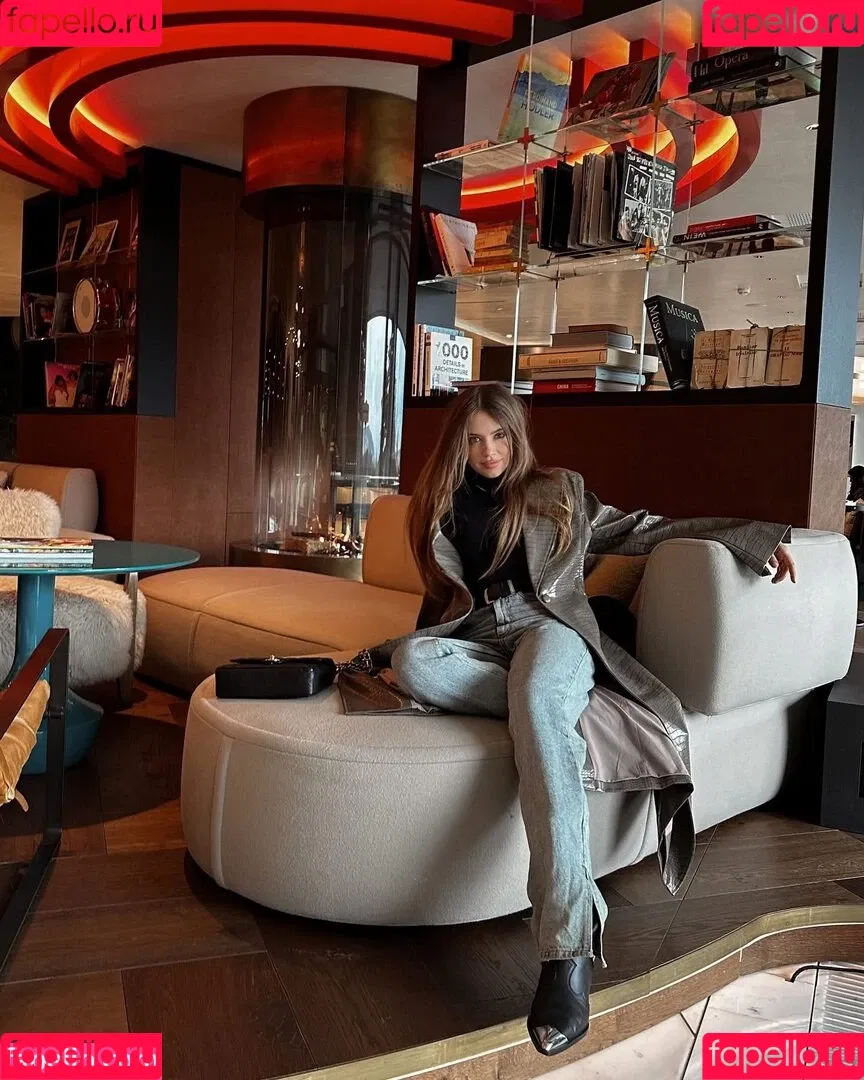 Xenia Tchoumitcheva Onlyfans Photo Gallery 