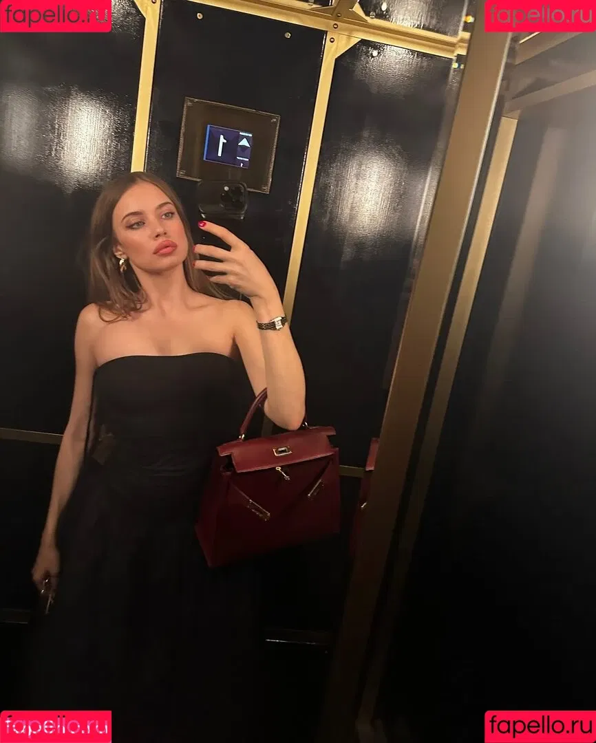 Xenia Tchoumitcheva Onlyfans Photo Gallery 