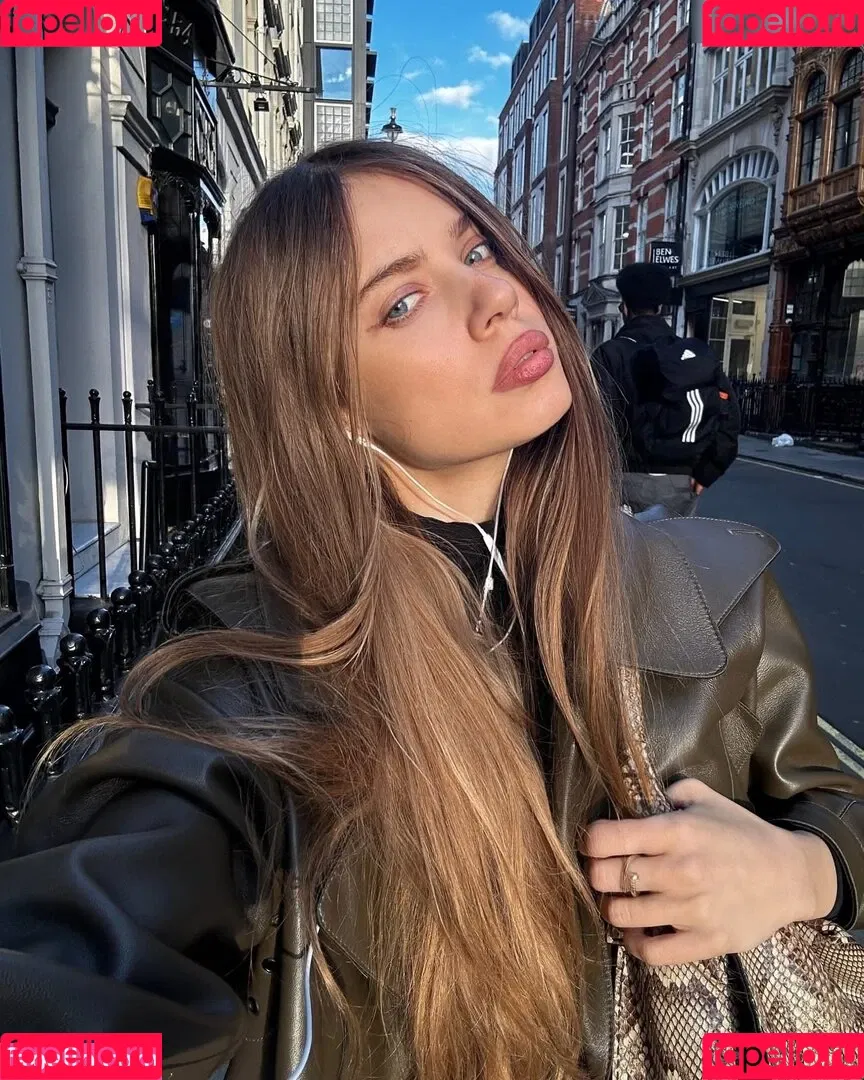 Xenia Tchoumitcheva Onlyfans Photo Gallery 