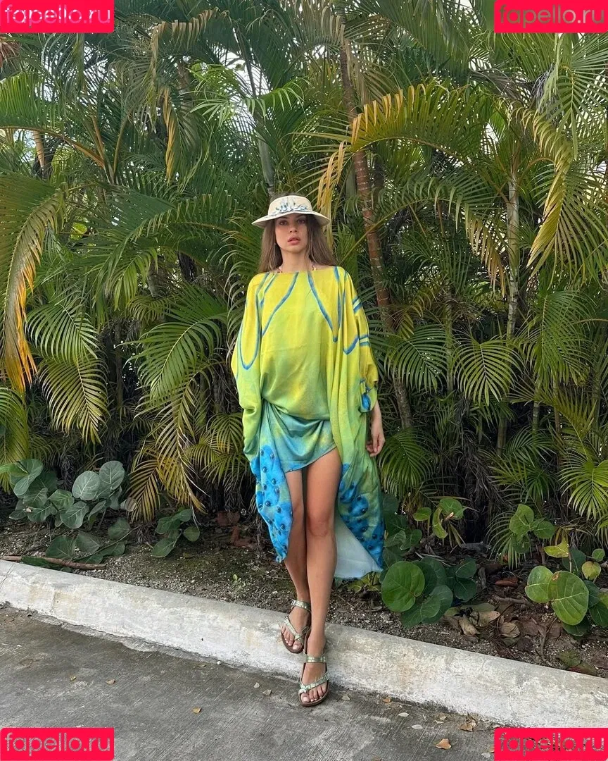 Xenia Tchoumitcheva Onlyfans Photo Gallery 