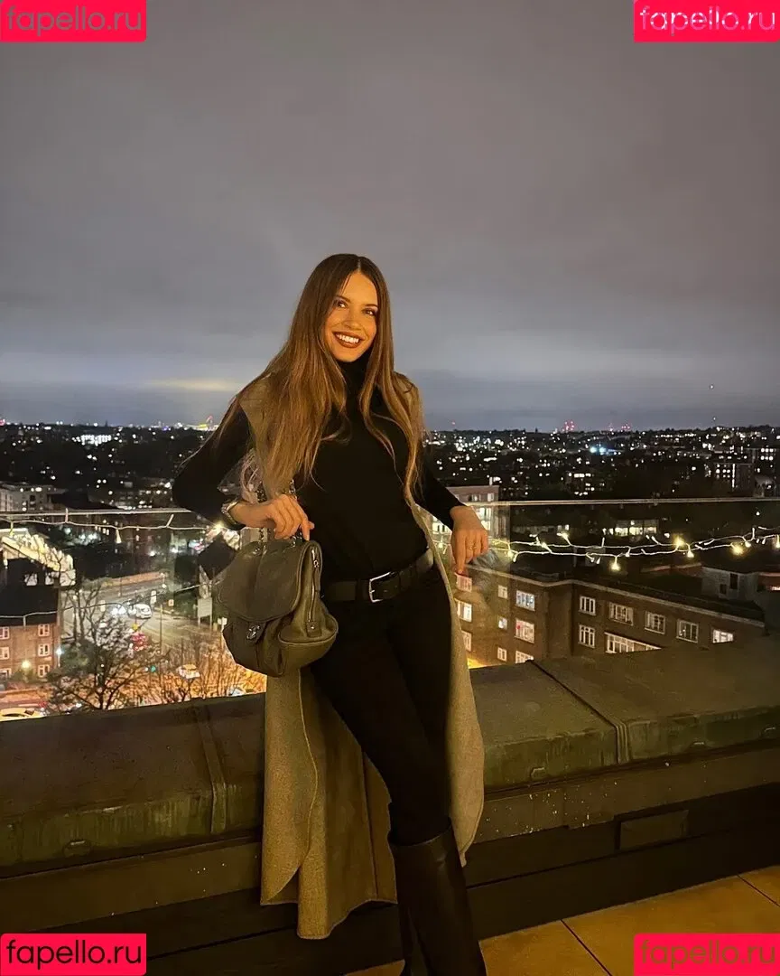 Xenia Tchoumitcheva Onlyfans Photo Gallery 