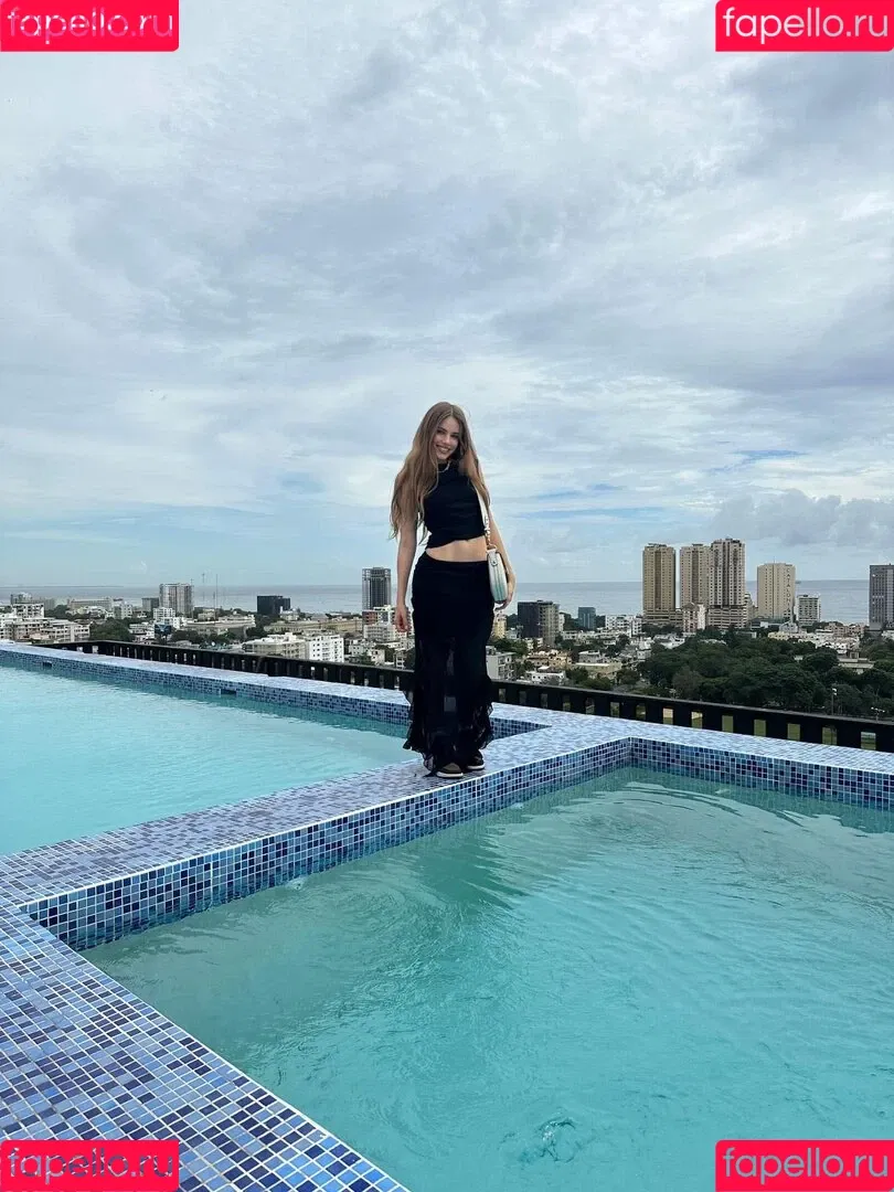 Xenia Tchoumitcheva Onlyfans Photo Gallery 
