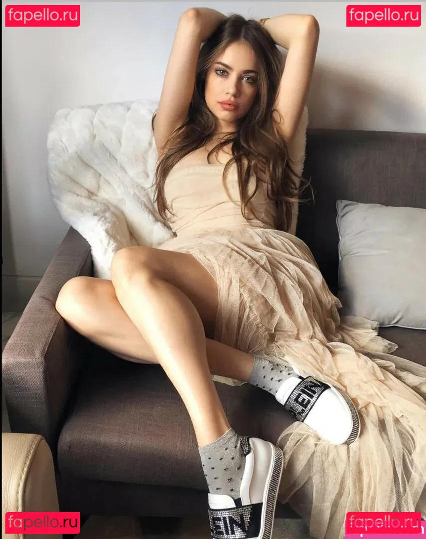 Xenia Tchoumitcheva Onlyfans Photo Gallery 