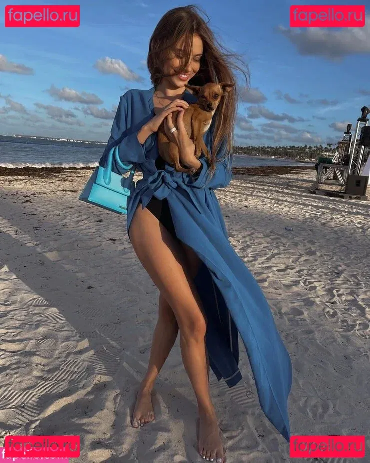 Xenia Tchoumitcheva Onlyfans Photo Gallery 