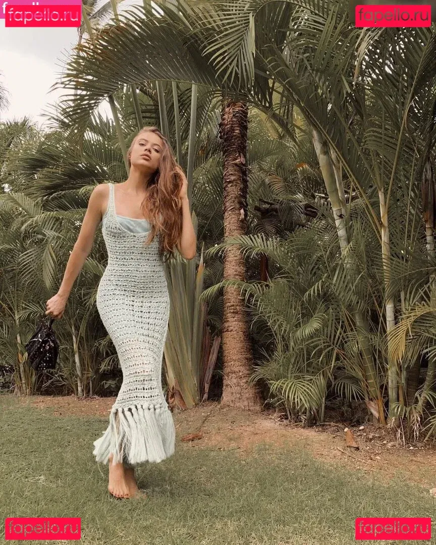 Xenia Tchoumitcheva Onlyfans Photo Gallery 