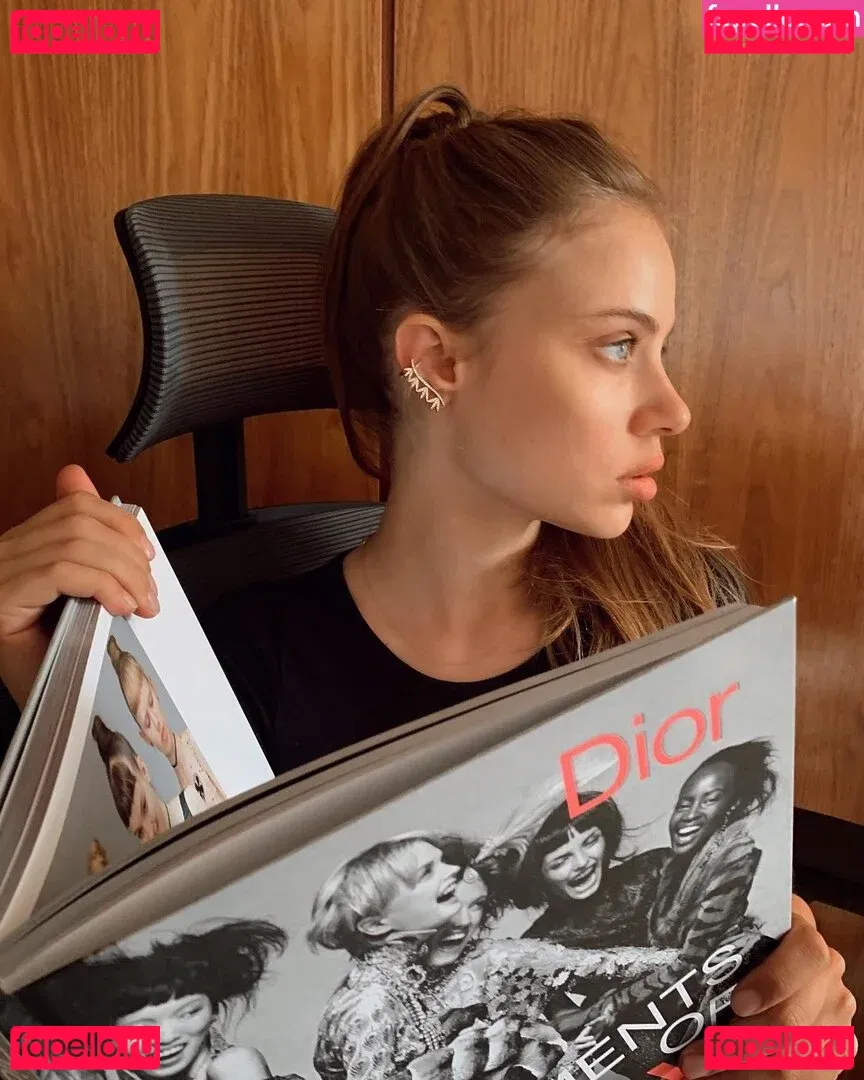 Xenia Tchoumitcheva Onlyfans Photo Gallery 