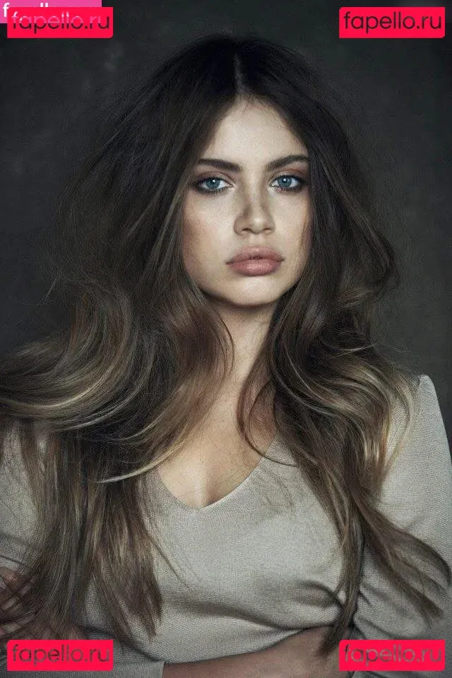 Xenia Tchoumitcheva Onlyfans Photo Gallery 