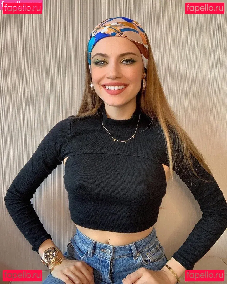 Xenia Tchoumitcheva Onlyfans Photo Gallery 