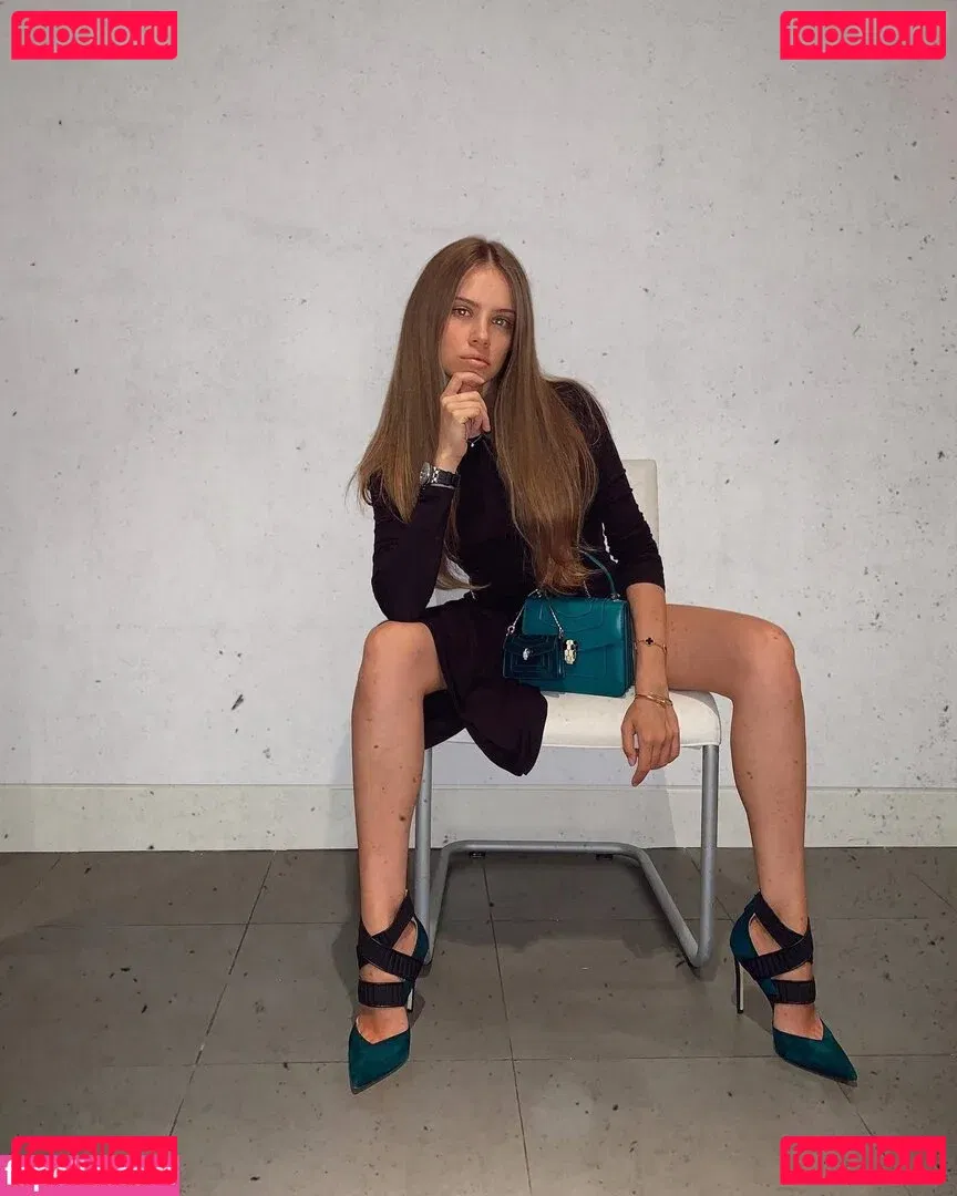 Xenia Tchoumitcheva Onlyfans Photo Gallery 