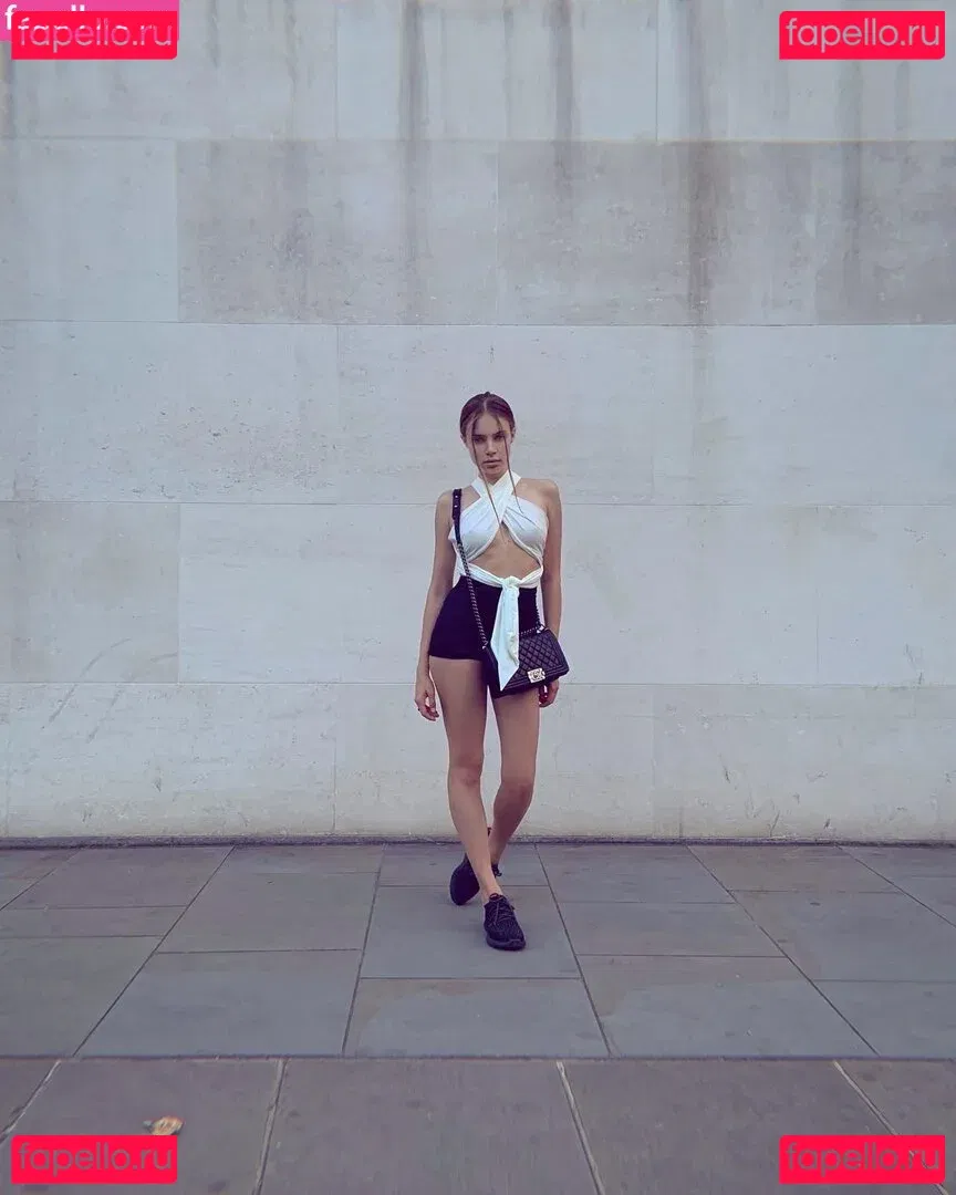 Xenia Tchoumitcheva Onlyfans Photo Gallery 