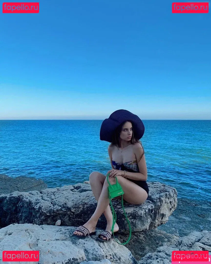 Xenia Tchoumitcheva Onlyfans Photo Gallery 