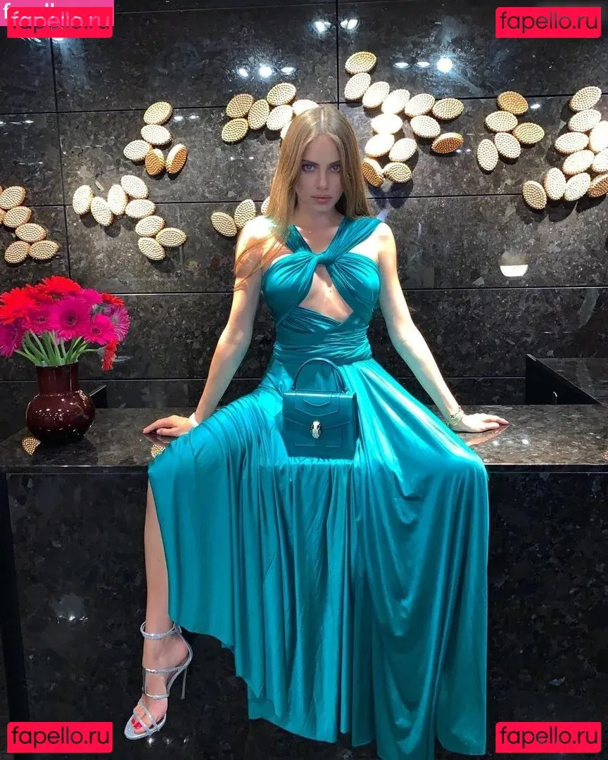 Xenia Tchoumitcheva Onlyfans Photo Gallery 