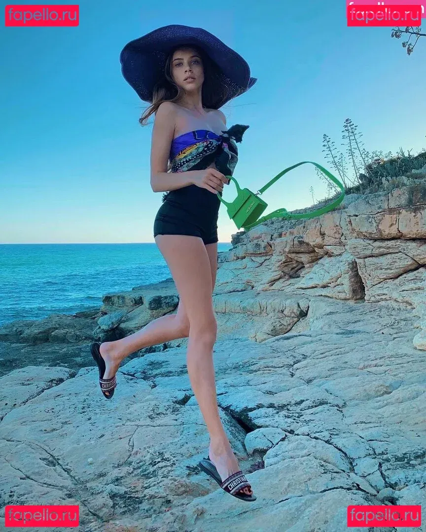 Xenia Tchoumitcheva Onlyfans Photo Gallery 