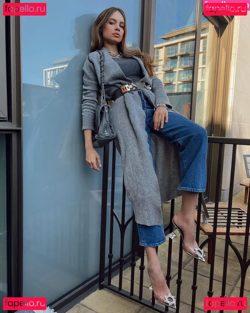 Xenia Tchoumitcheva Onlyfans Photo Gallery 