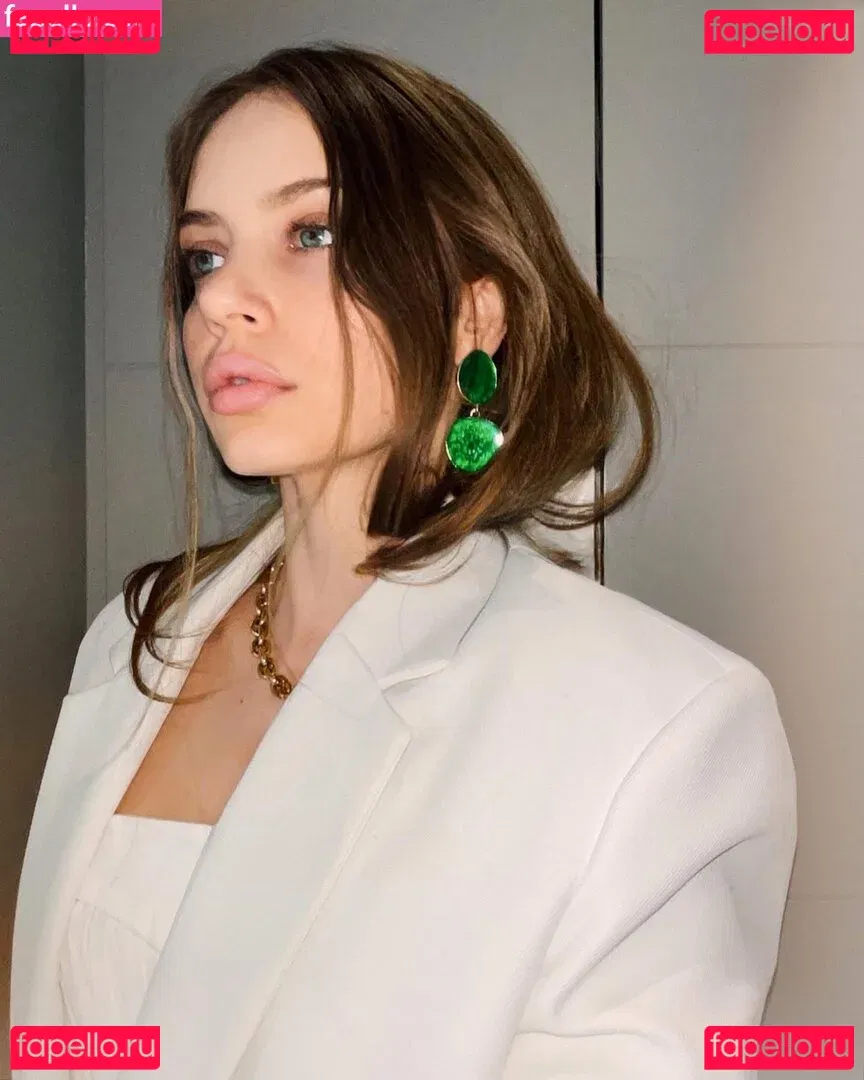 Xenia Tchoumitcheva Onlyfans Photo Gallery 