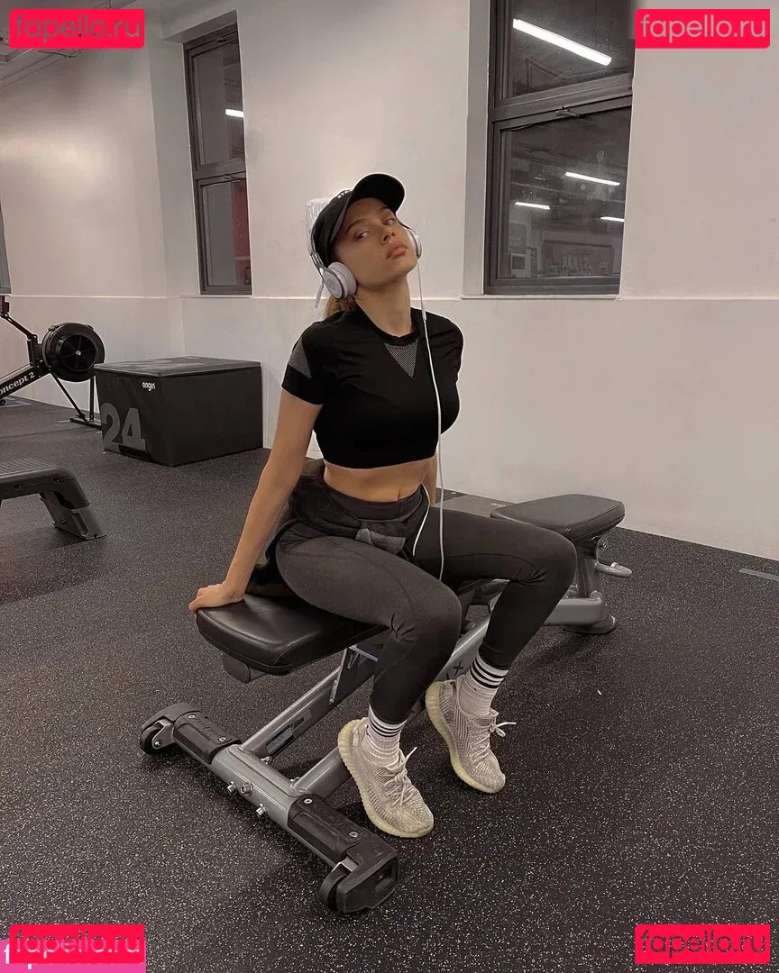 Xenia Tchoumitcheva Onlyfans Photo Gallery 