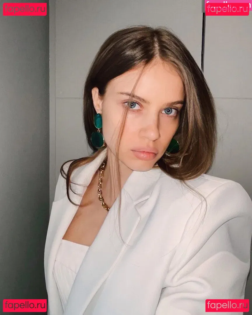 Xenia Tchoumitcheva Onlyfans Photo Gallery 