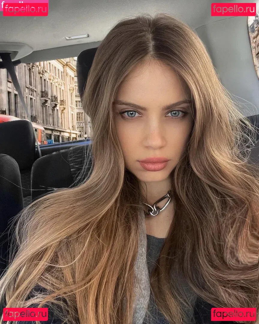 Xenia Tchoumitcheva Onlyfans Photo Gallery 