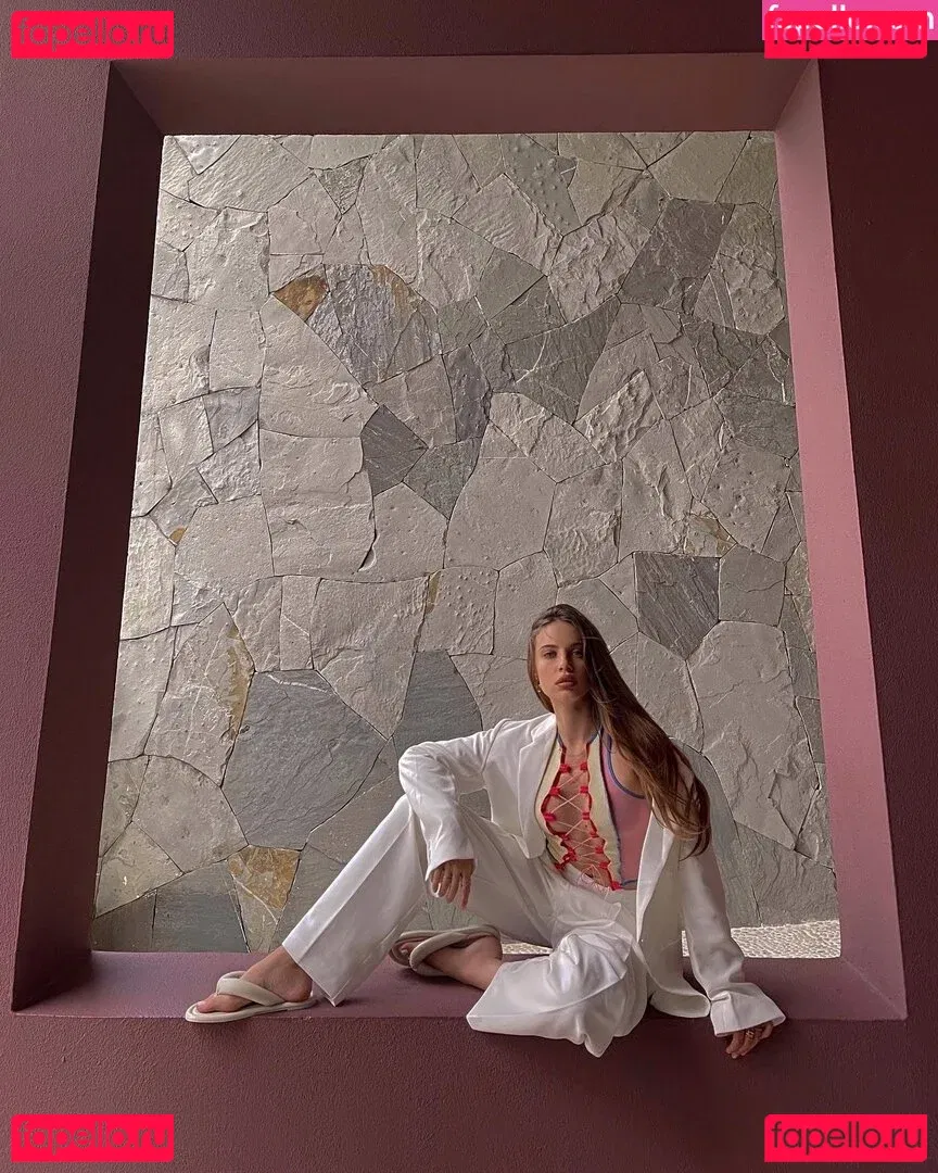 Xenia Tchoumitcheva Onlyfans Photo Gallery 