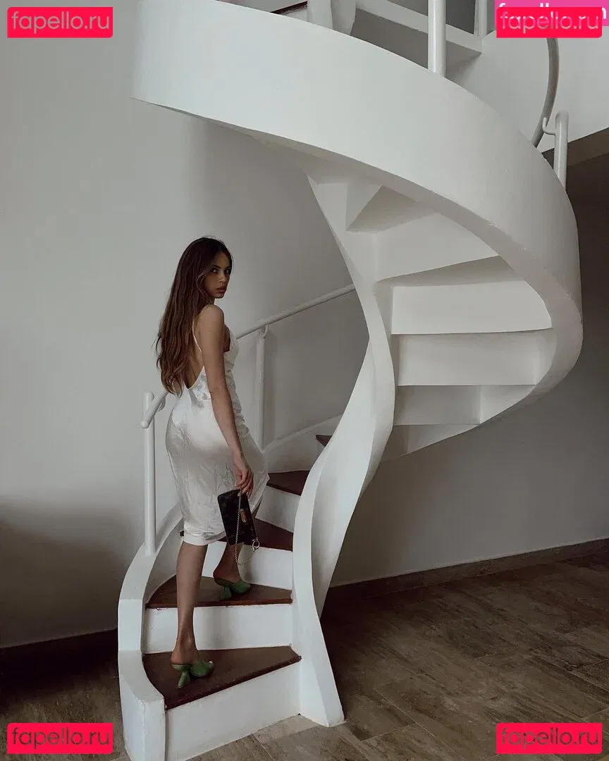 Xenia Tchoumitcheva Onlyfans Photo Gallery 