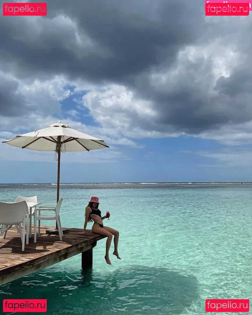 Xenia Tchoumitcheva Onlyfans Photo Gallery 