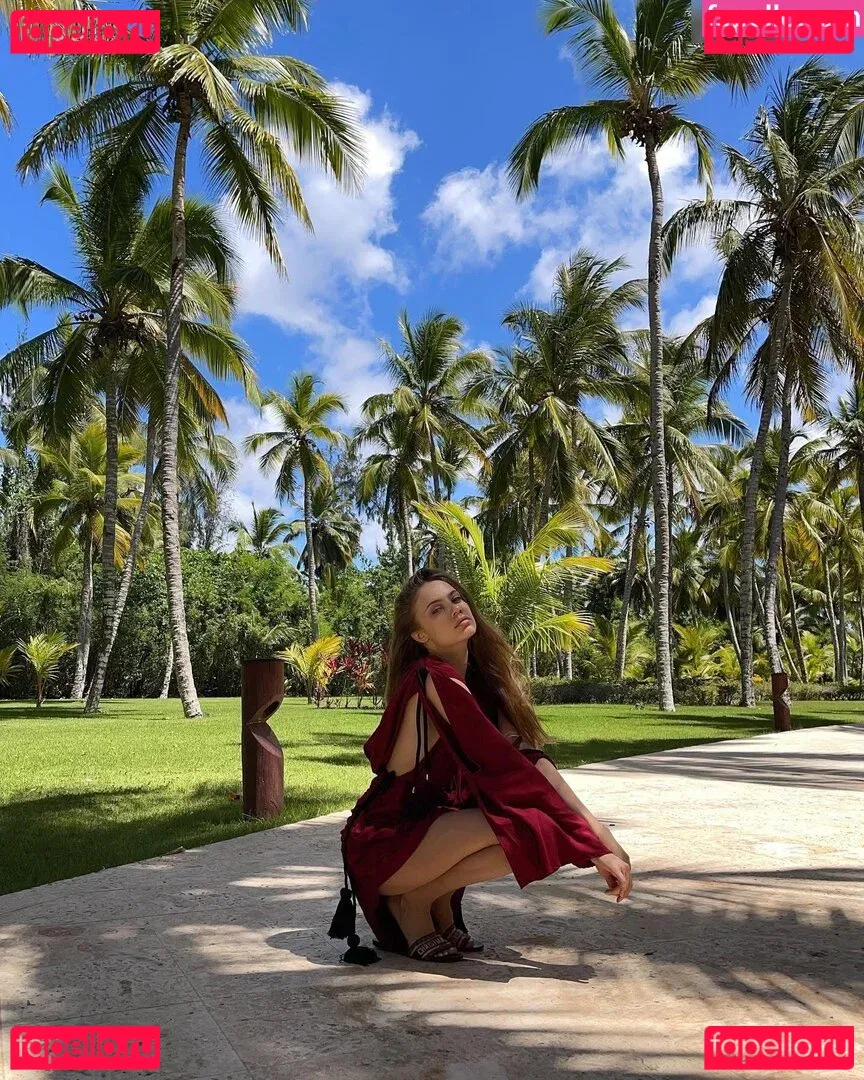 Xenia Tchoumitcheva Onlyfans Photo Gallery 