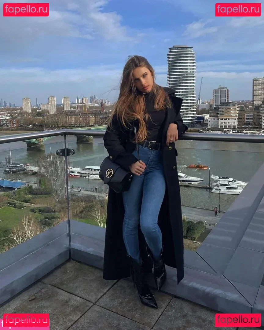 Xenia Tchoumitcheva Onlyfans Photo Gallery 