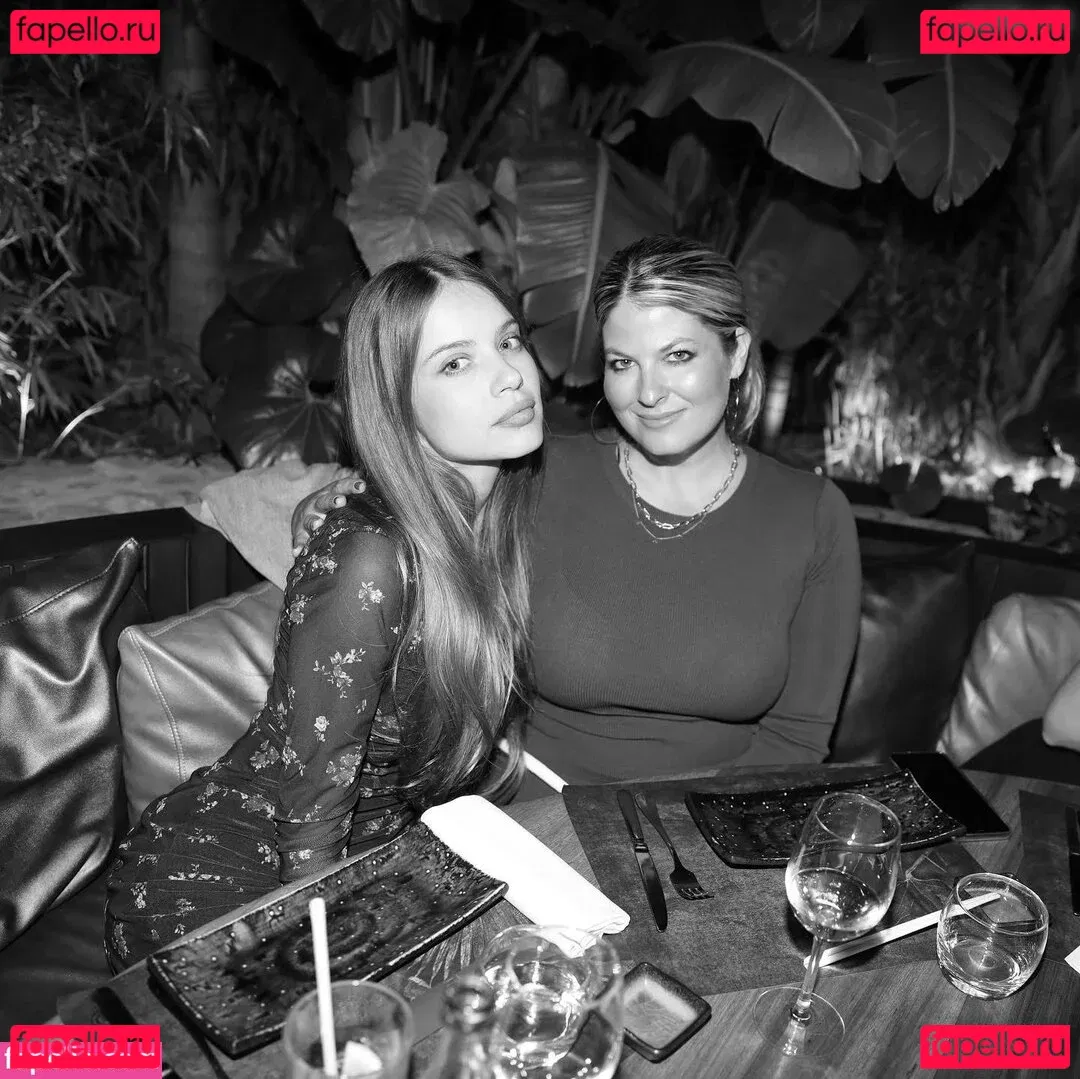 Xenia Tchoumitcheva Onlyfans Photo Gallery 