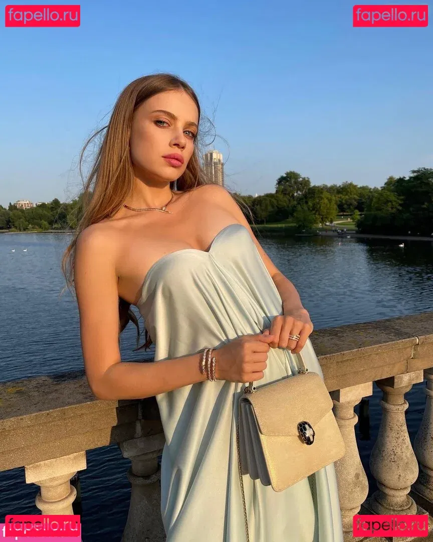 Xenia Tchoumitcheva Onlyfans Photo Gallery 