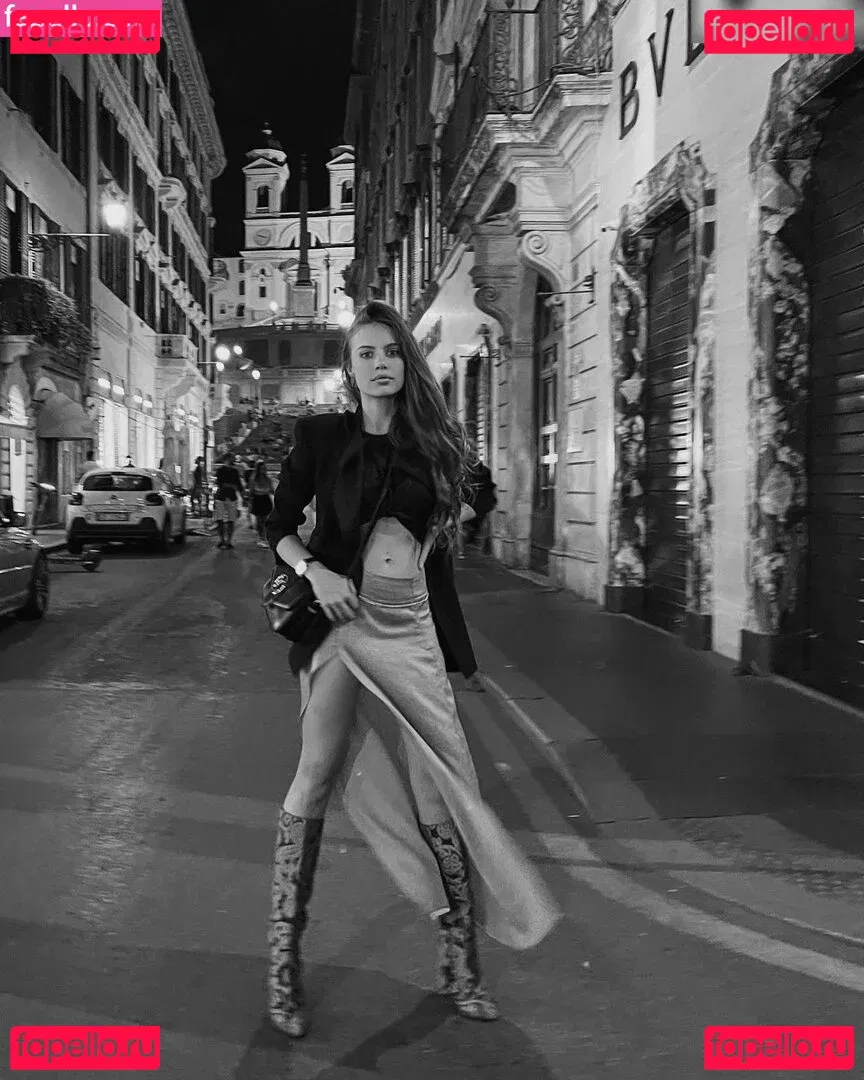 Xenia Tchoumitcheva Onlyfans Photo Gallery 