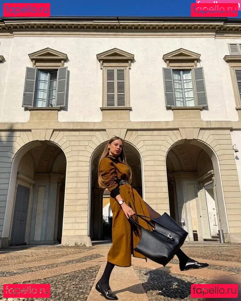 Xenia Tchoumitcheva Onlyfans Photo Gallery 