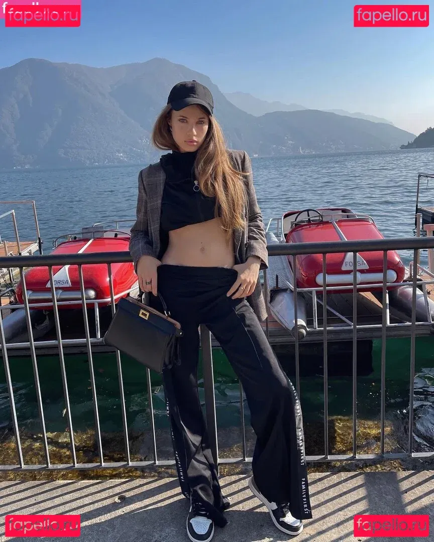 Xenia Tchoumitcheva Onlyfans Photo Gallery 