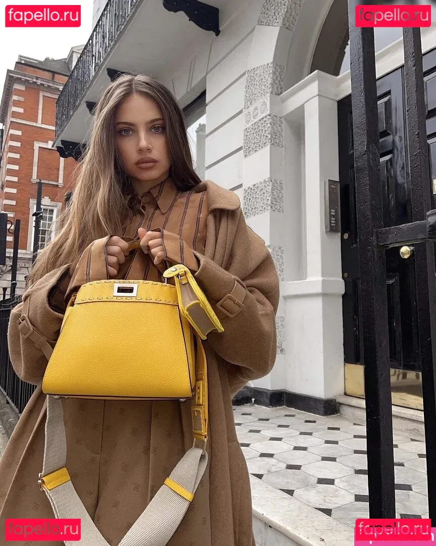 Xenia Tchoumitcheva Onlyfans Photo Gallery 