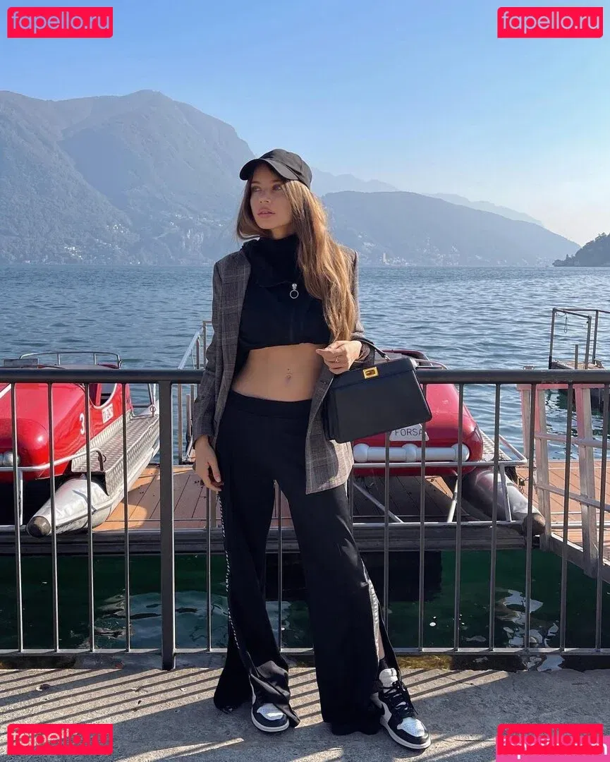 Xenia Tchoumitcheva Onlyfans Photo Gallery 