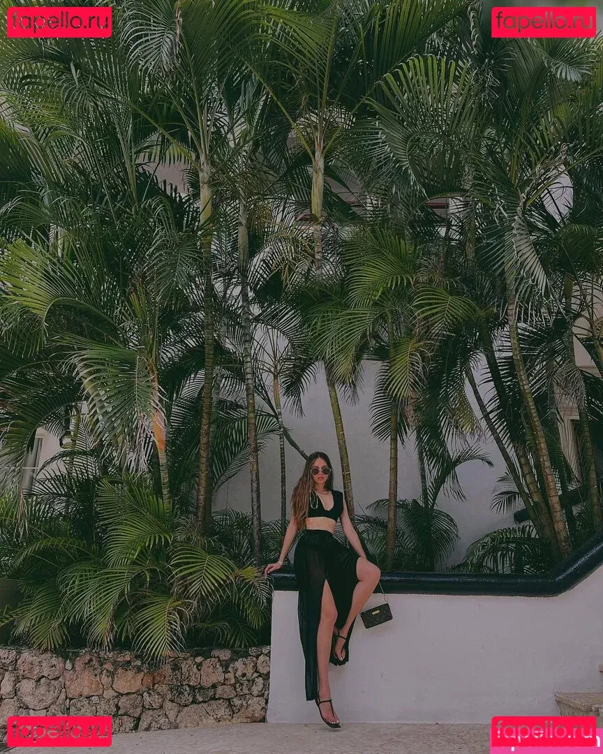 Xenia Tchoumitcheva Onlyfans Photo Gallery 