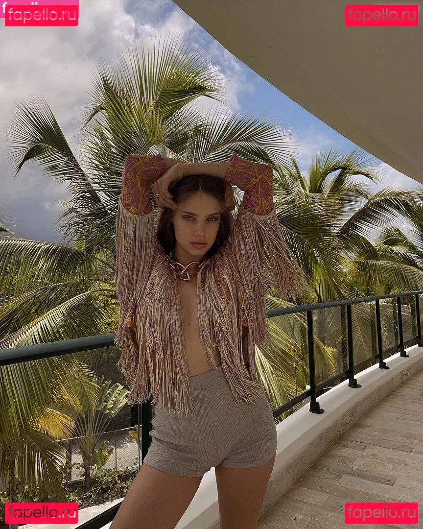 Xenia Tchoumitcheva Onlyfans Photo Gallery 