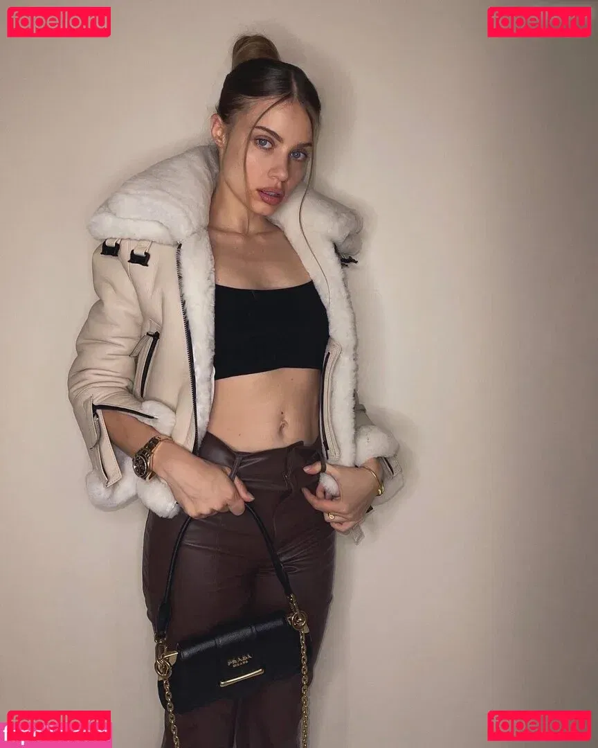 Xenia Tchoumitcheva Onlyfans Photo Gallery 