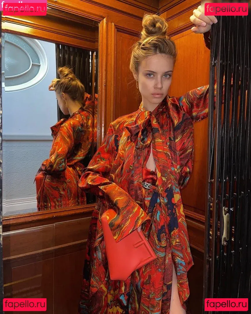 Xenia Tchoumitcheva Onlyfans Photo Gallery 