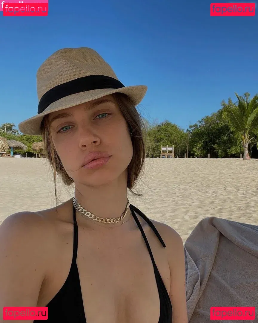 Xenia Tchoumitcheva Onlyfans Photo Gallery 