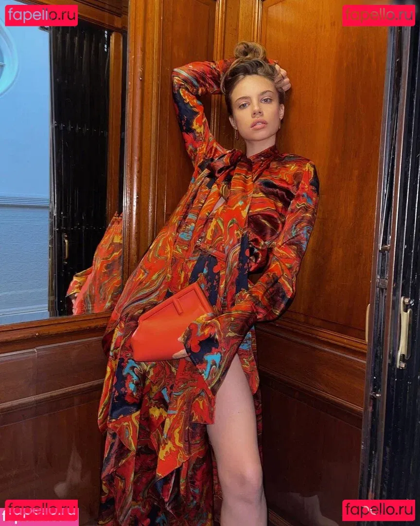 Xenia Tchoumitcheva Onlyfans Photo Gallery 