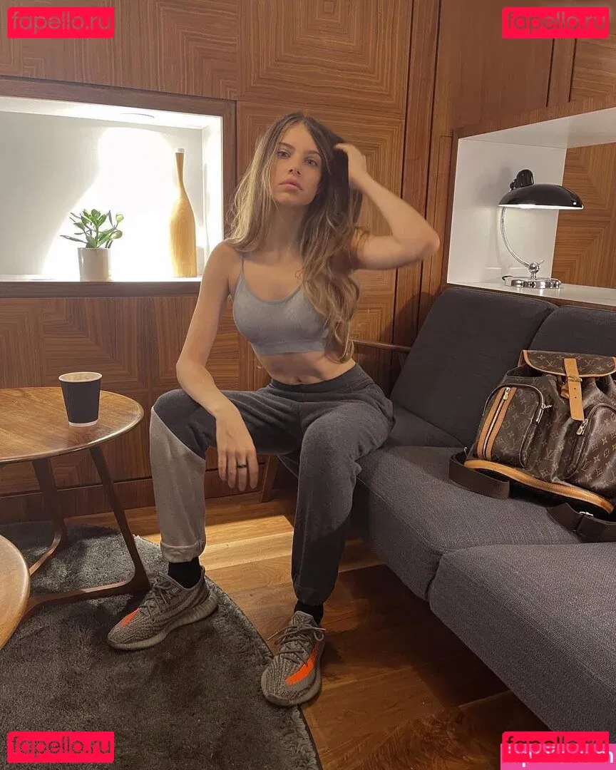 Xenia Tchoumitcheva Onlyfans Photo Gallery 