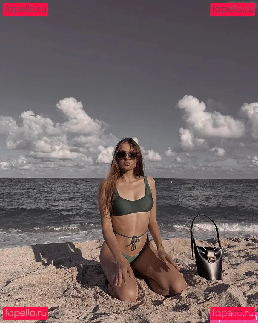 Xenia Tchoumitcheva Onlyfans Photo Gallery 