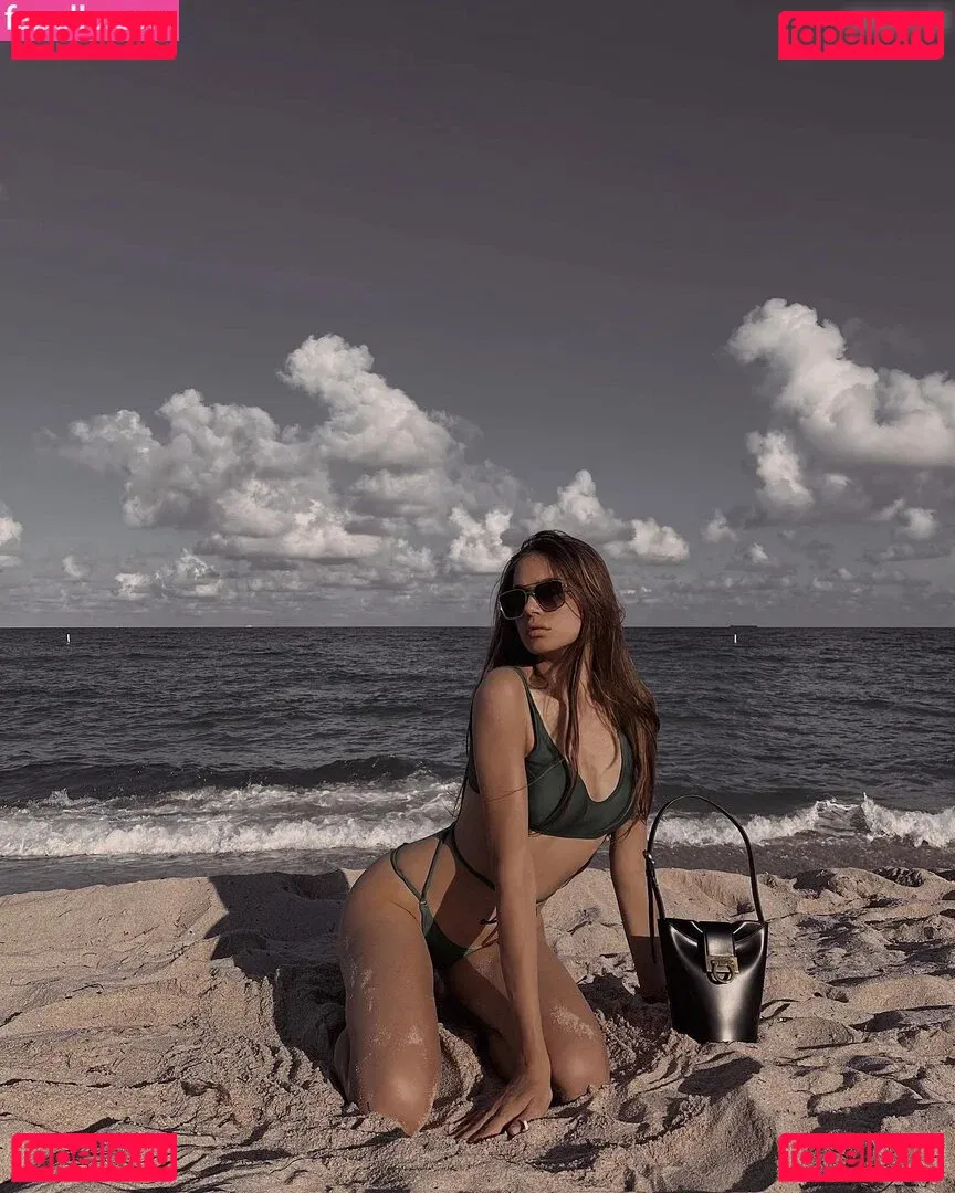 Xenia Tchoumitcheva Onlyfans Photo Gallery 