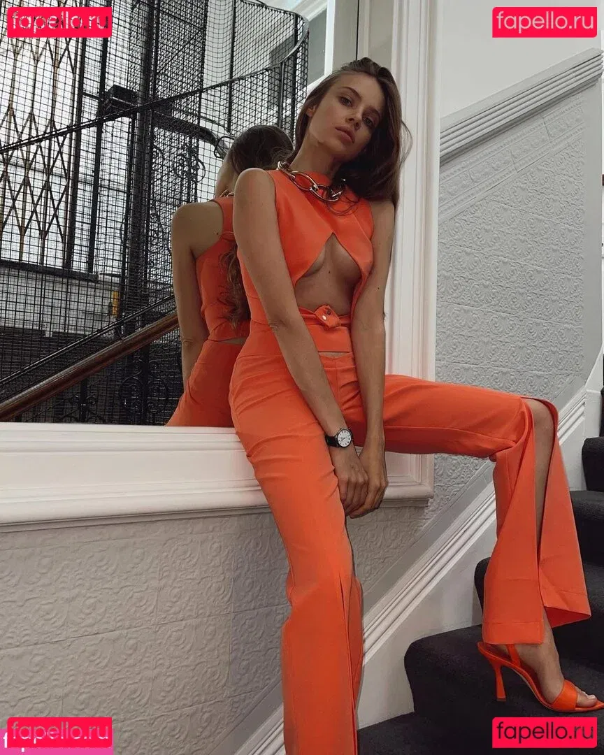 Xenia Tchoumitcheva Onlyfans Photo Gallery 