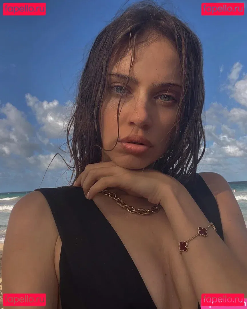 Xenia Tchoumitcheva Onlyfans Photo Gallery 