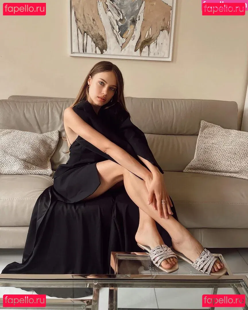 Xenia Tchoumitcheva Onlyfans Photo Gallery 