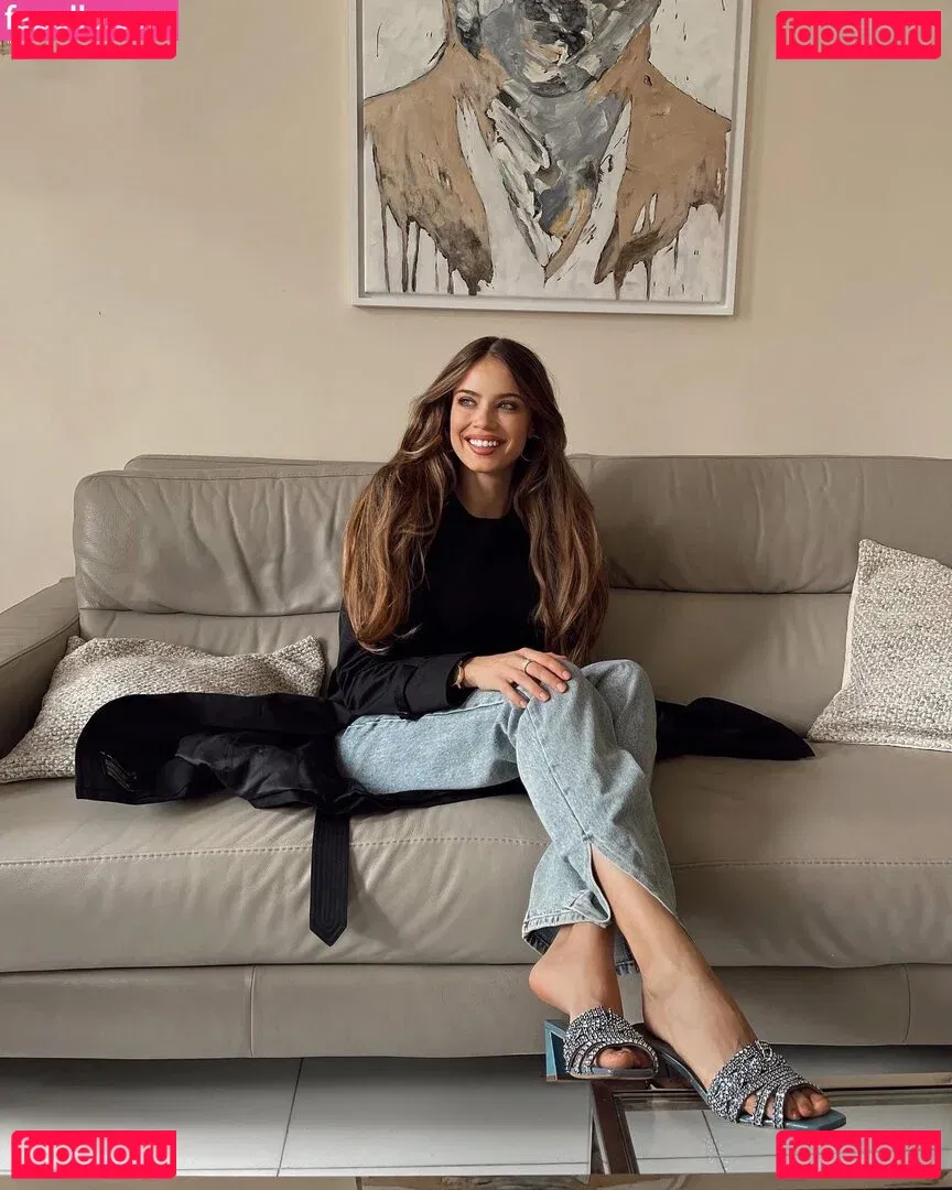 Xenia Tchoumitcheva Onlyfans Photo Gallery 