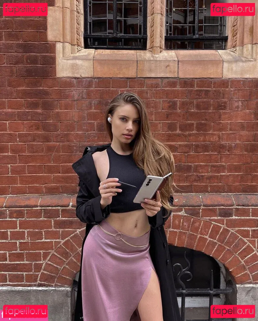 Xenia Tchoumitcheva Onlyfans Photo Gallery 